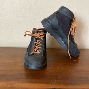Danner boots sz 8 *black leather/cordura*